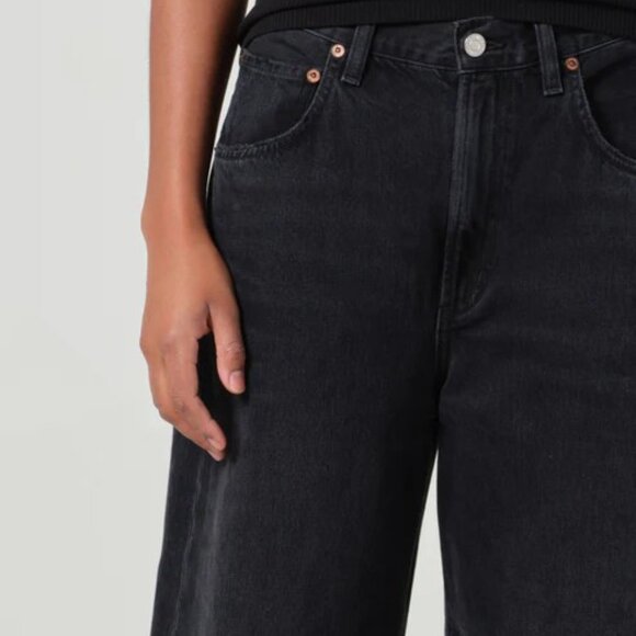 Low Curve Jean In Black Tar - Picture 10 of 11